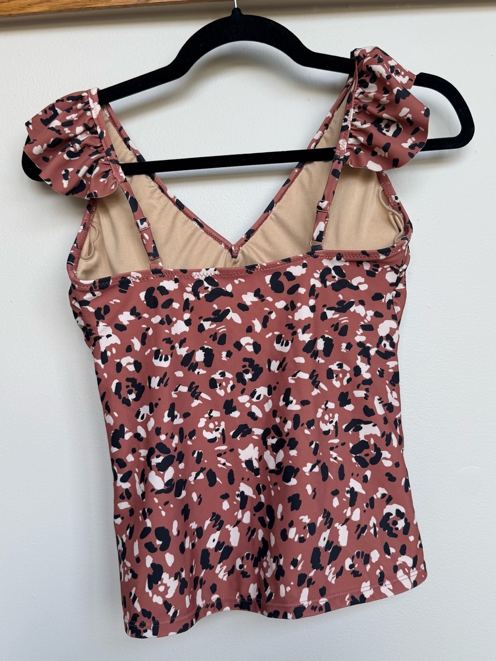 Old Navy Rust Leopard Ruffle V-Neck Tankini - Picture 4 of 6